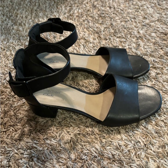 Clarks Black Ankle Strap Heeled Sandal Size 8 - Picture 2 of 7